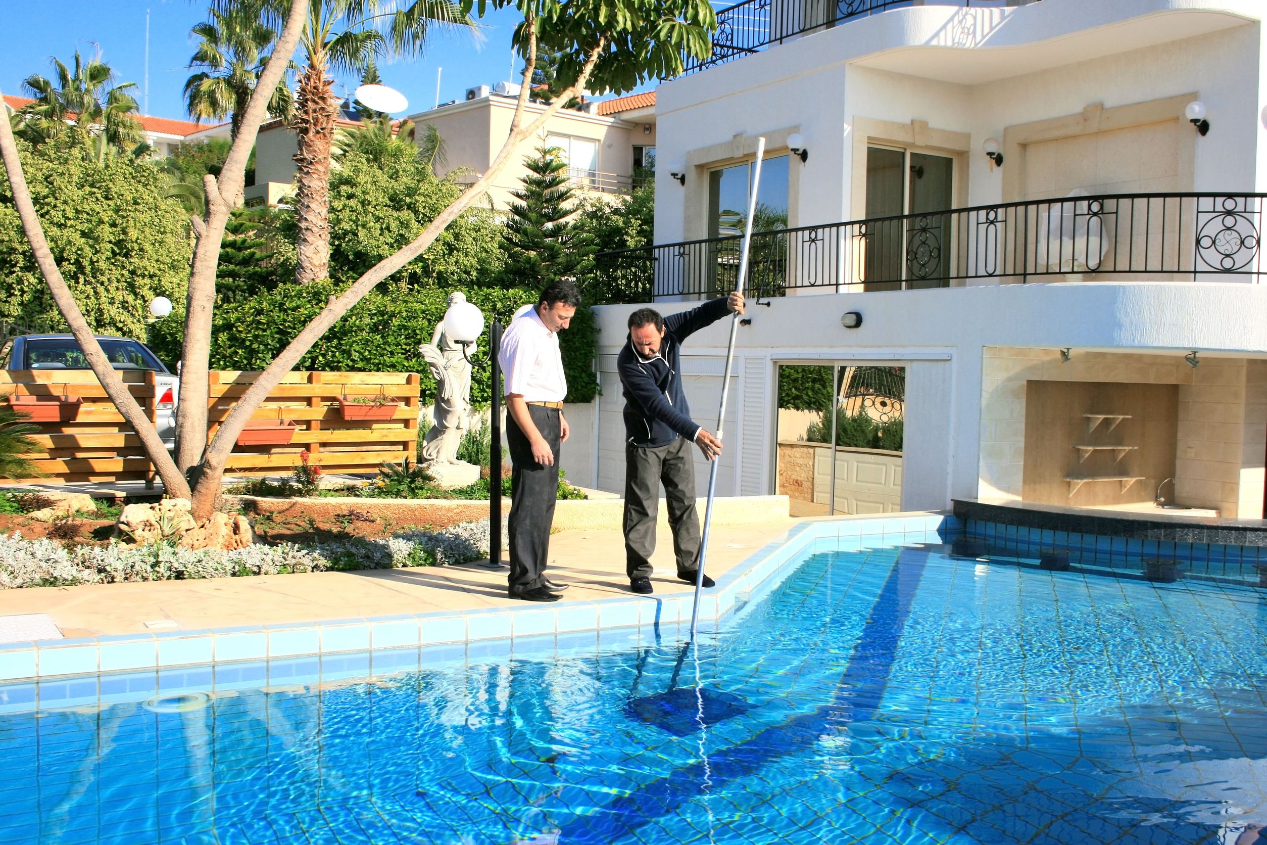 Pool Service in Temecula CA: The Pros and Cons of Owning a Pool